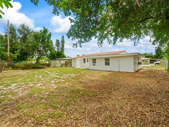 1631 NW 12th Ct, Fort Lauderdale FL 33311