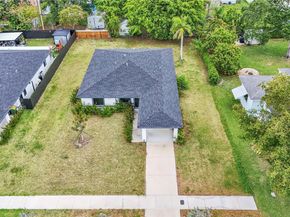 152 NW 18 St, Homestead FL 33030