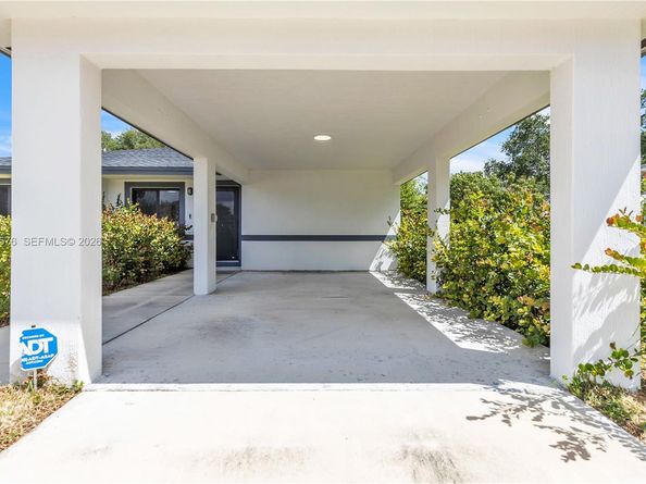 152 NW 18 St, Homestead FL 33030
