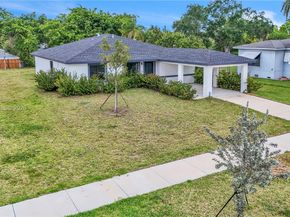 152 NW 18 St, Homestead FL 33030