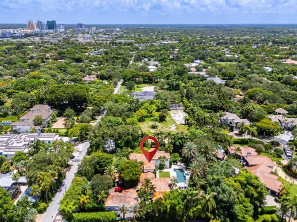 7320 SW 79th Ct, Miami FL 33143