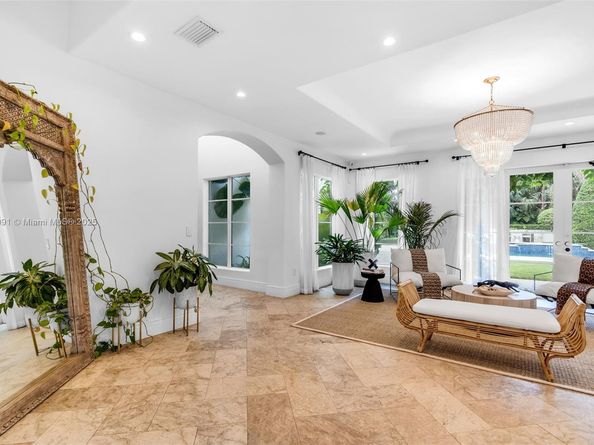 7320 SW 79th Ct, Miami FL 33143