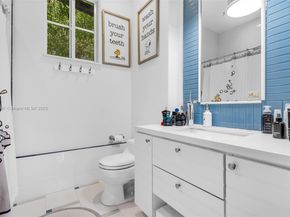 7320 SW 79th Ct, Miami FL 33143