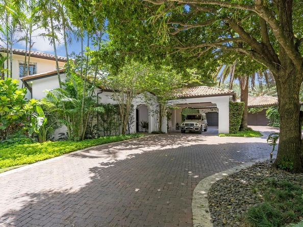 7320 SW 79th Ct, Miami FL 33143