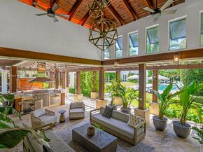 7320 SW 79th Ct, Miami FL 33143