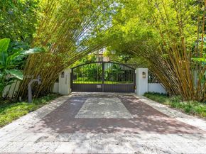 7320 SW 79th Ct, Miami FL 33143