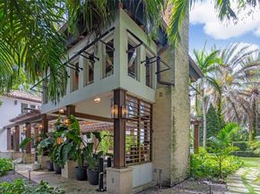 7320 SW 79th Ct, Miami FL 33143