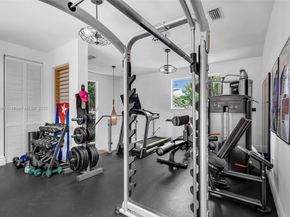 7320 SW 79th Ct, Miami FL 33143