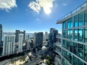 92 SW 3rd St PH5213, Miami FL 33130