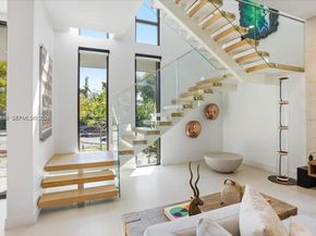 4354 Alton Rd, Miami Beach FL 33140