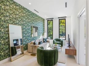 4354 Alton Rd, Miami Beach FL 33140