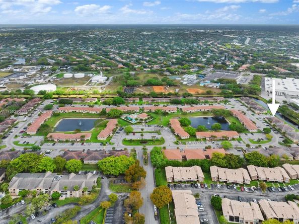 835 Twin Lakes Dr 30C, Coral Springs FL 33071