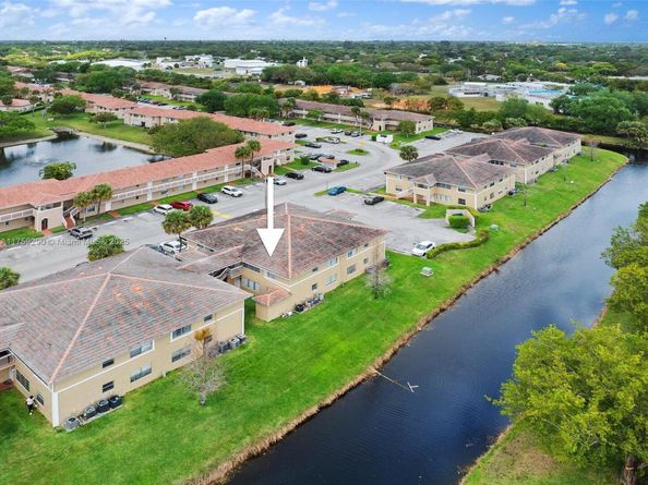 835 Twin Lakes Dr 30C, Coral Springs FL 33071