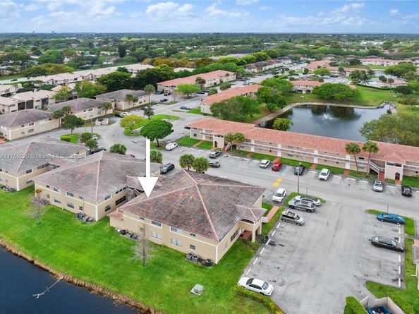 835 Twin Lakes Dr 30C, Coral Springs FL 33071