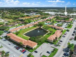 835 Twin Lakes Dr 30C, Coral Springs FL 33071
