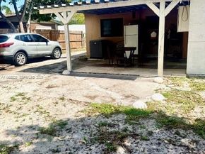 1481 SW 7th Ter, Deerfield Beach FL 33441