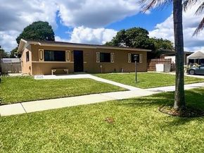 1481 SW 7th Ter, Deerfield Beach FL 33441