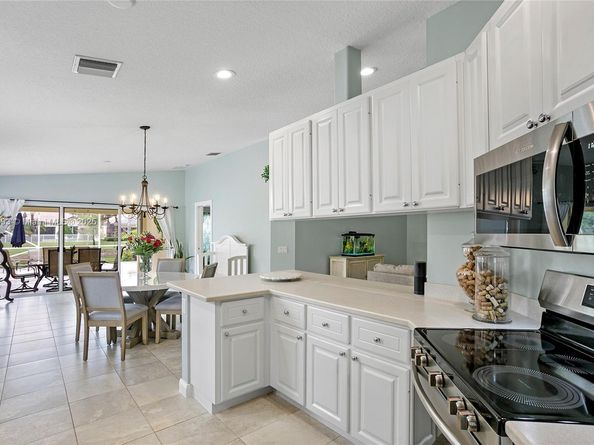 8199 Saint Johns Ct, Wellington FL 33414