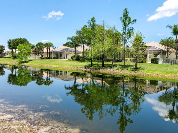 8199 Saint Johns Ct, Wellington FL 33414