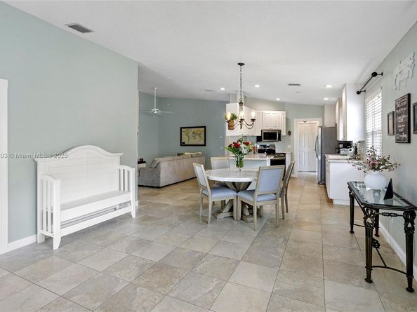 8199 Saint Johns Ct, Wellington FL 33414
