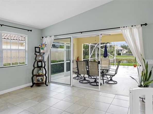 8199 Saint Johns Ct, Wellington FL 33414