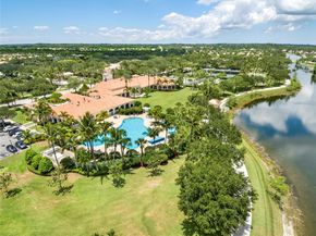 8199 Saint Johns Ct, Wellington FL 33414