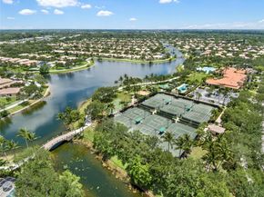 8199 Saint Johns Ct, Wellington FL 33414