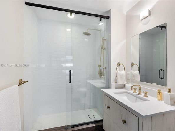 1040 Biscayne Blvd 1602, Miami FL 33132