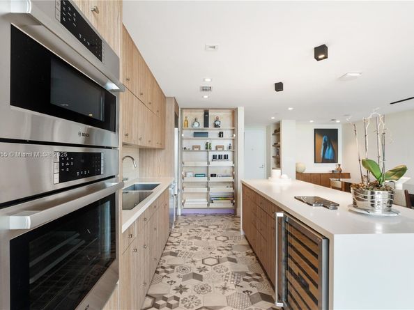 1040 Biscayne Blvd 1602, Miami FL 33132