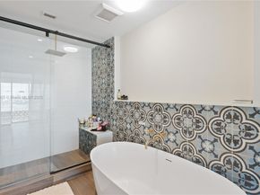 1040 Biscayne Blvd 1602, Miami FL 33132