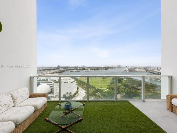 1040 Biscayne Blvd 1602, Miami FL 33132