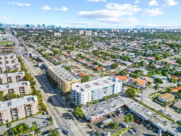 4854 NW 7th St 206, Miami FL 33126