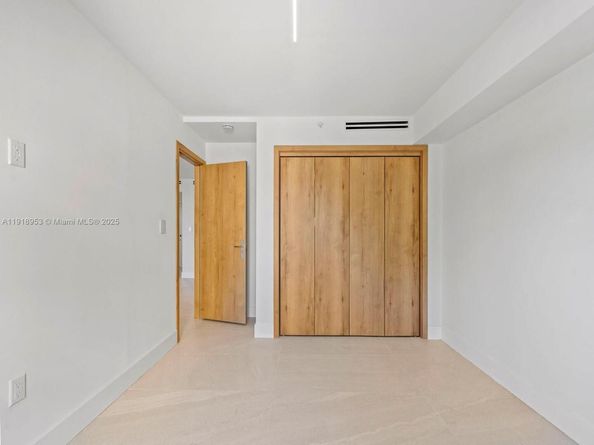 4854 NW 7th St 206, Miami FL 33126