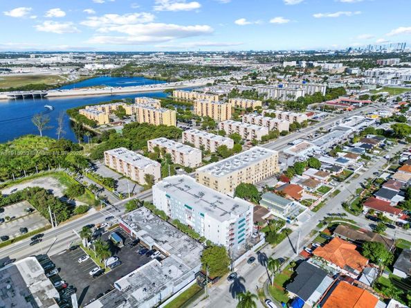 4854 NW 7th St 206, Miami FL 33126