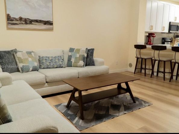 428 SW 122nd Ave, Pembroke Pines FL 33025