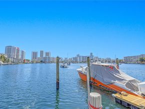 462 Golden Isles Dr 210, Hallandale Beach FL 33009