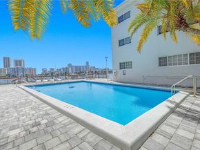 462 Golden Isles Dr 210, Hallandale Beach FL 33009