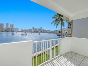 462 Golden Isles Dr 210, Hallandale Beach FL 33009