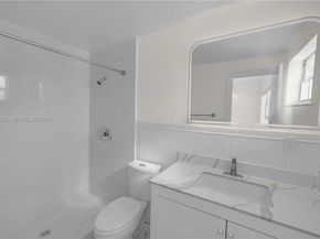462 Golden Isles Dr 210, Hallandale Beach FL 33009