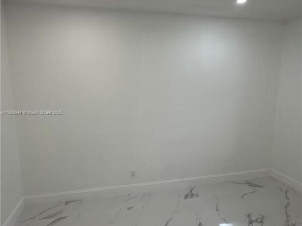 2462 Johnson St, Hollywood FL 33020