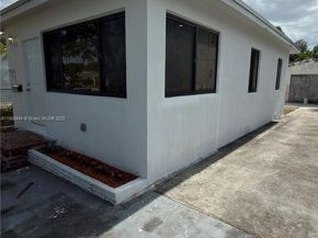 2462 Johnson St, Hollywood FL 33020