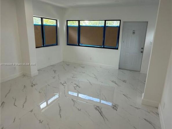 2462 Johnson St, Hollywood FL 33020