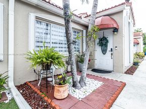 6926 NW 166th Ter 1302, Miami Lakes FL 33014