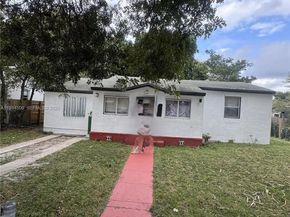 1121 NW 56th St, Miami FL 33127