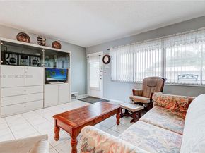 800 SW 10th Ter 20T, Hallandale Beach FL 33009