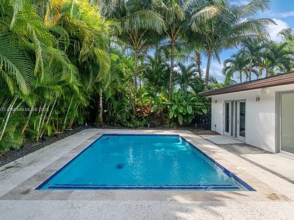 8215 SW 63rd Pl, Miami FL 33143