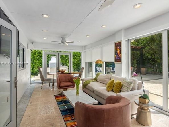 8215 SW 63rd Pl, Miami FL 33143