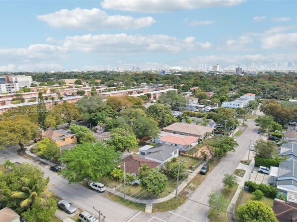 1121 SW 36th Ave, Miami FL 33135