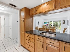 1201 Hillcrest Ct 209, Hollywood FL 33021