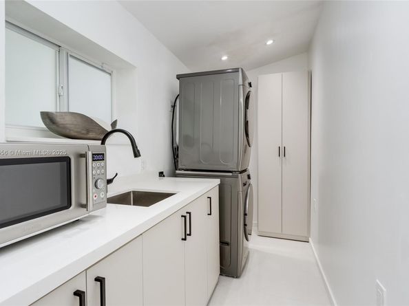 8290 N Bayshore Dr, Miami FL 33138